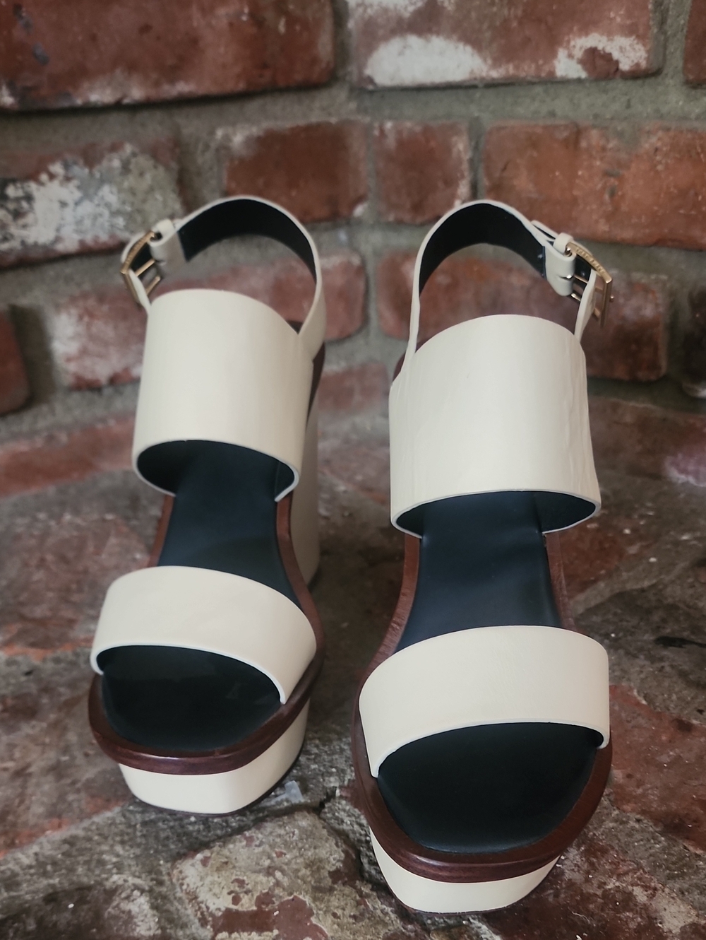 Tory Burch Cream Leather Platform Wedge Sandals Ankle Strap Gold Buckle - Picture 2 of 7